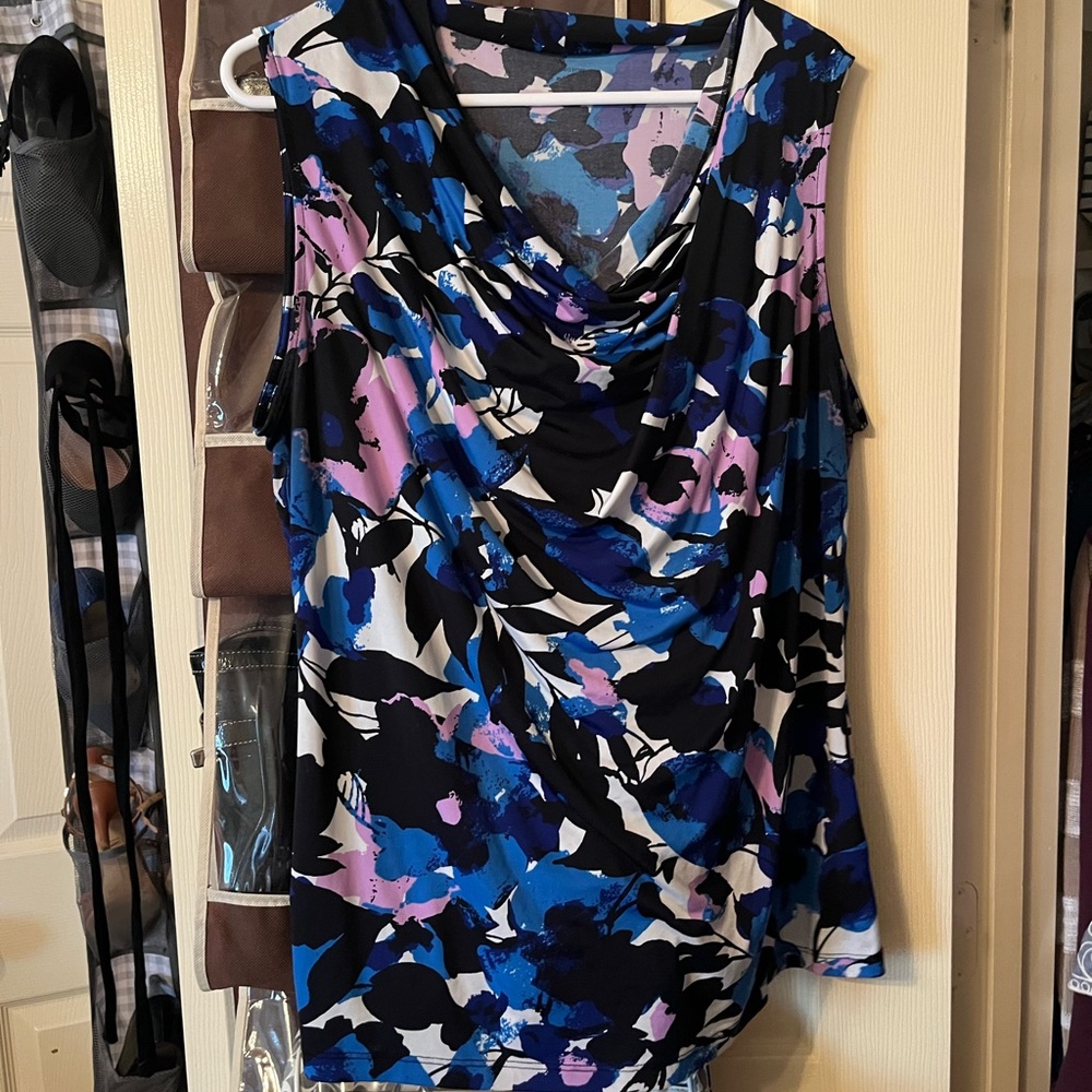 Worthington sleeveless blouse